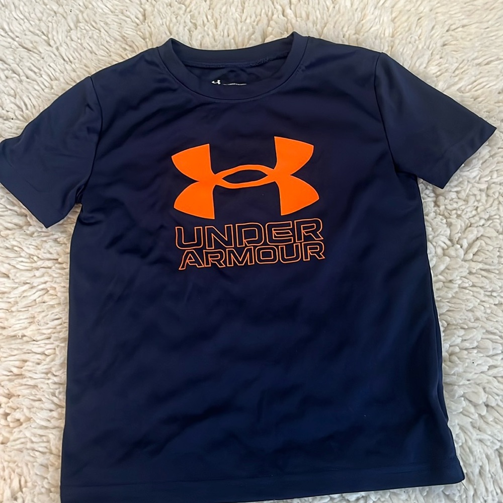 Under Armour tee. Size 5.